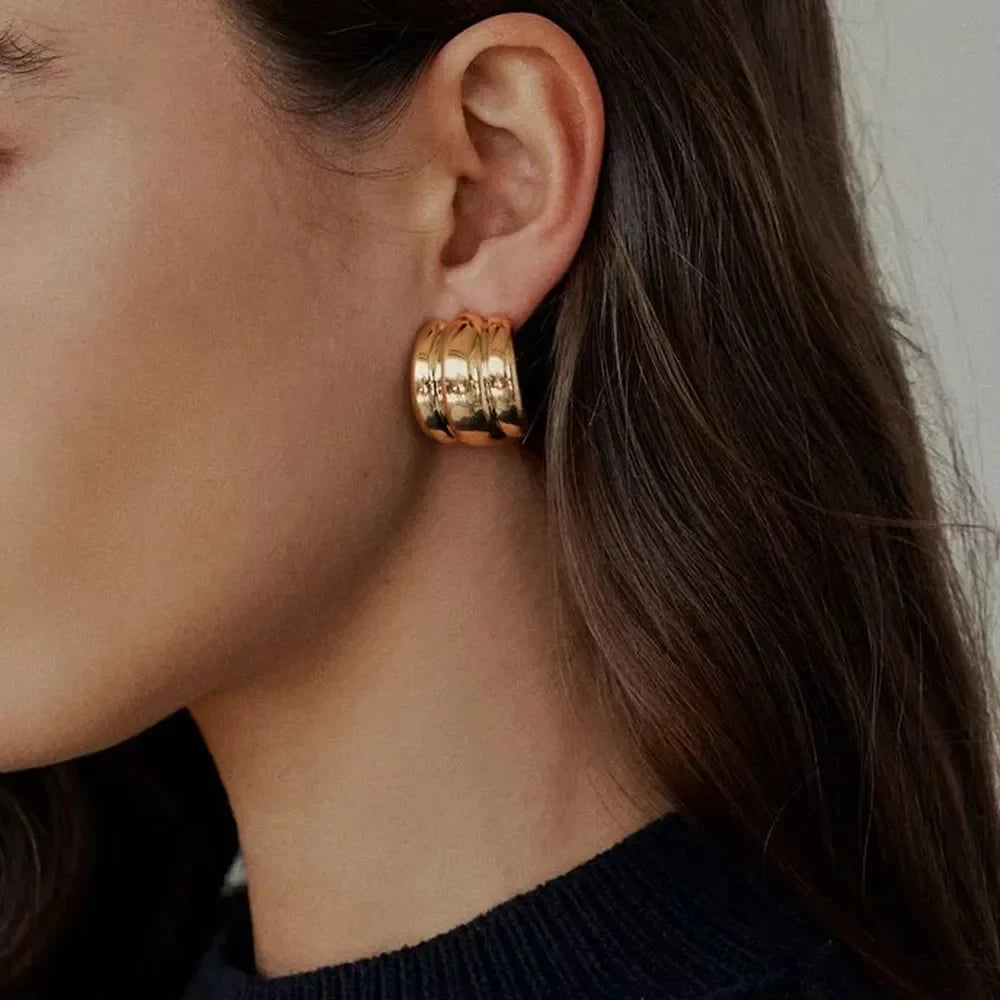 New stainless steel C-ring smooth earrings with high-end and exaggerated hoop Huggie earrings exquisite jewelry